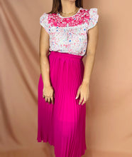 Load image into Gallery viewer, Pink floral embroidered top
