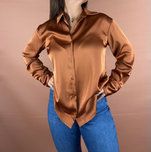 Load image into Gallery viewer, Flowy Satin  Shirt
