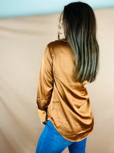 Load image into Gallery viewer, Flowy Satin  Shirt
