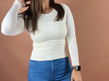 Load image into Gallery viewer, SOLID FITTED LONG SLEEVE WOVEN TOP
