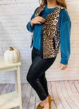 Load image into Gallery viewer, ANIMAL PRINT VEST
