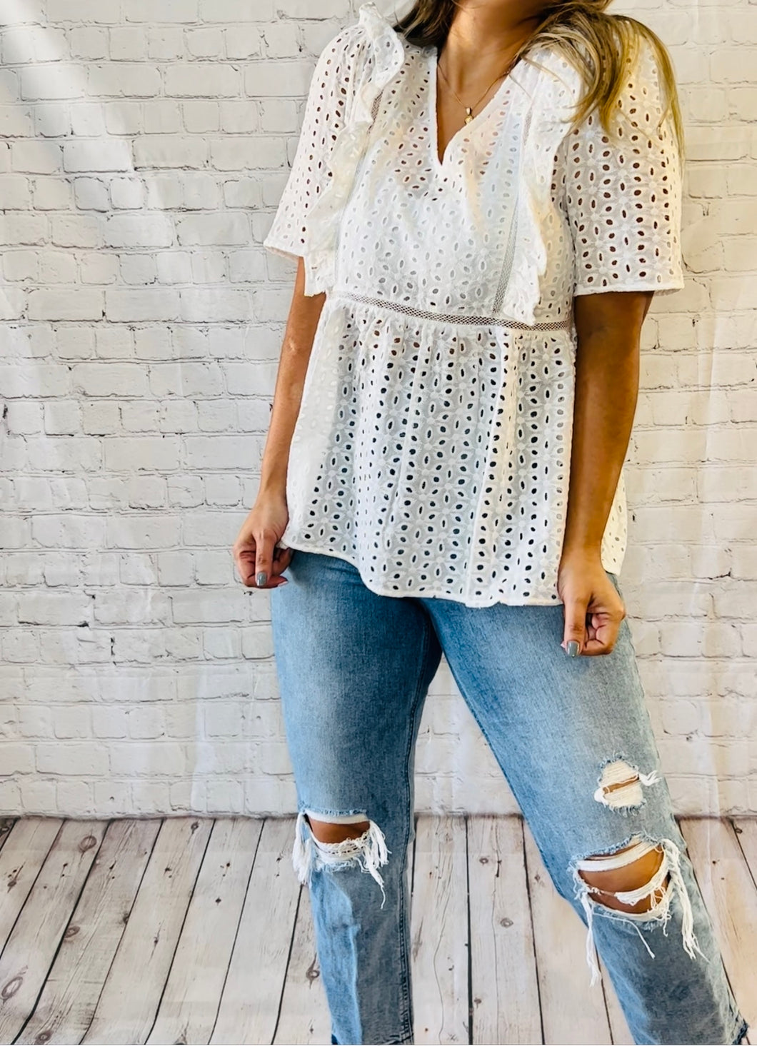 EYELET RUFFLE TOP