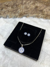 Load image into Gallery viewer, Blue stone Necklace set
